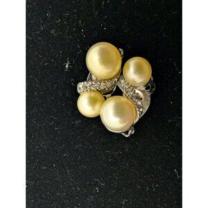 Vtg. Ciner earrings Silver Tone W/ Faux Pearl Rhinestones Clip On  Almost 1"